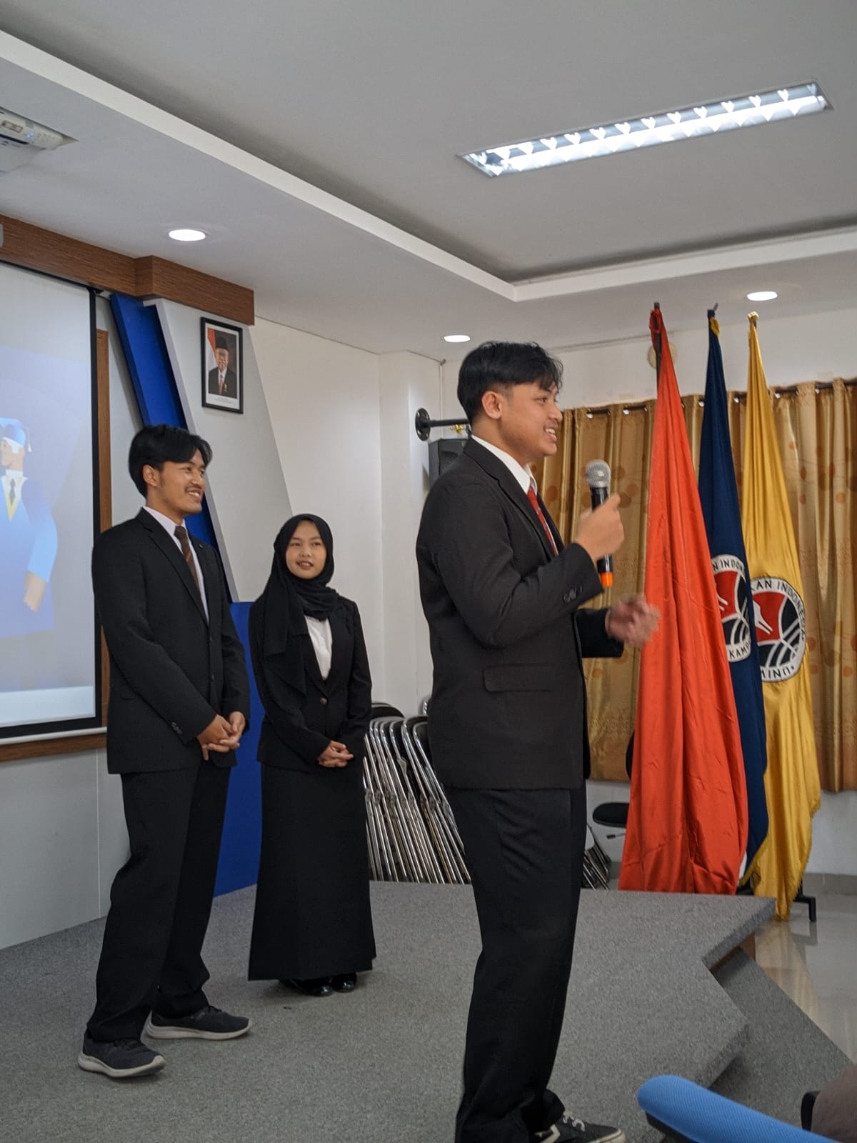 200 ORANG MAHASISWA PROGRAM S1 DAN MAGISTER KAMPUS UPI DI CIBIRU ...