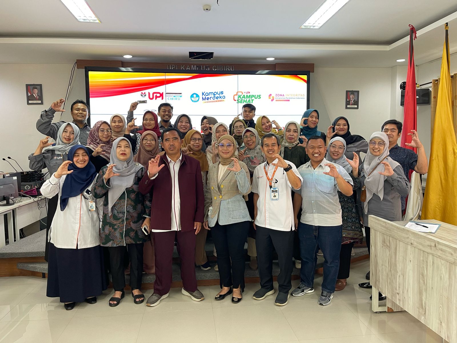 Partisipasi Dosen dan Mahasiswa PGSD UPI Cibiru dalam KILAU UPI