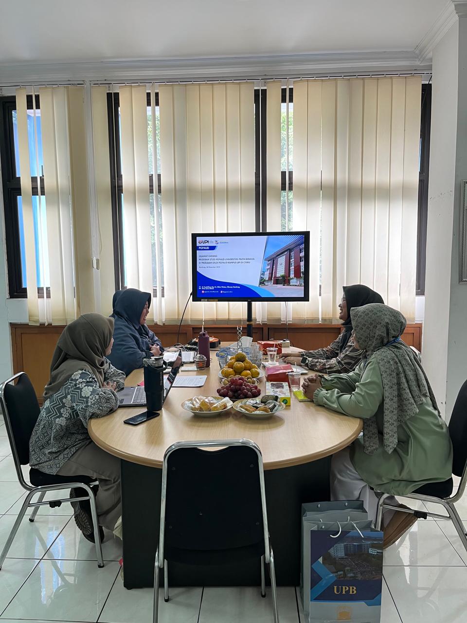 Pertemuan dengan UPB